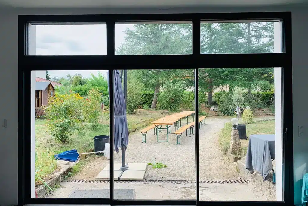 Coulissant aluminium Brignais par l'Atelier de l'Alu