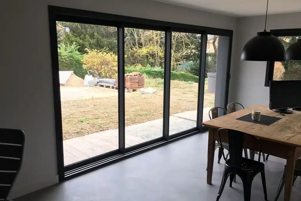 Coulissant aluminium Saint-Martin-en-Haut par l'Atelier de l'Alu