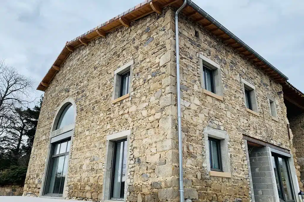 Fenêtre aluminium Mornant par l'Atelier de l'Alu