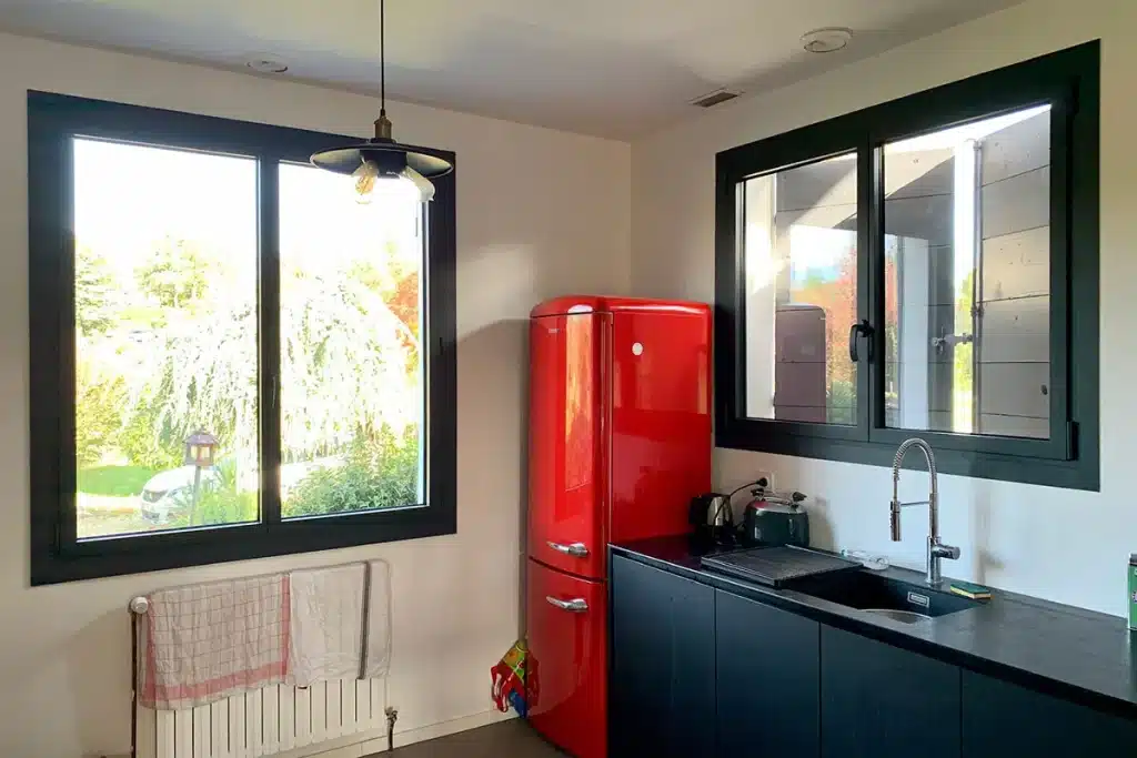 Fenêtre aluminium tassin-La-Demi-Lune par l'Atelier de l'Alu
