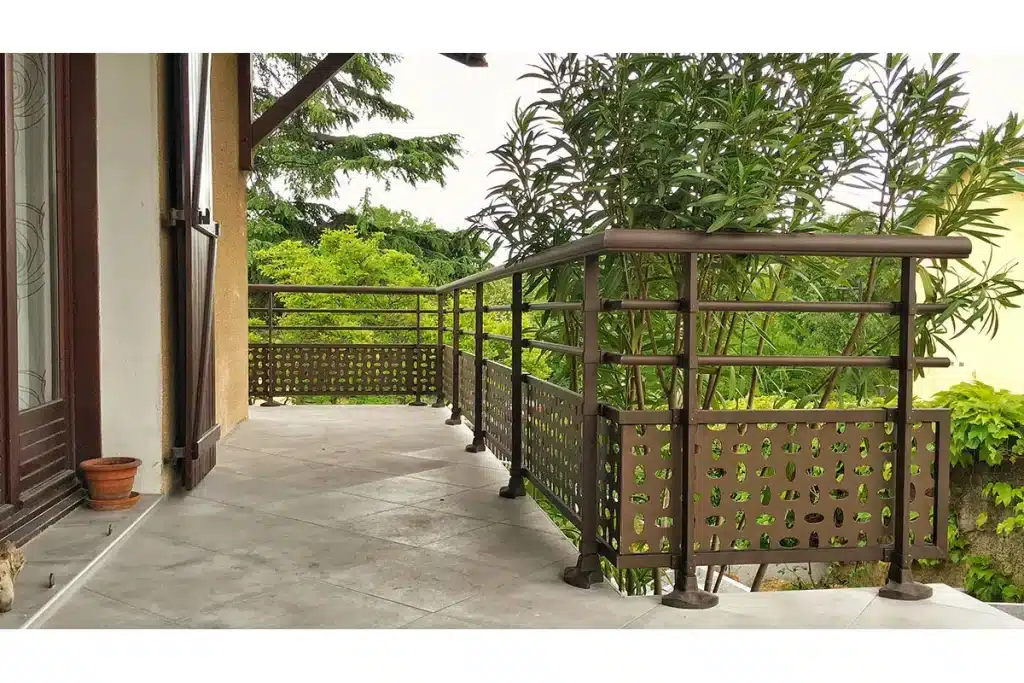 Garde corps balcon aluminium par l'Atelier de l'Alu