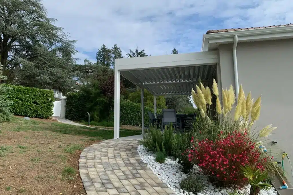 Pergola aluminium Francheville par l'Atelier de l'Alu