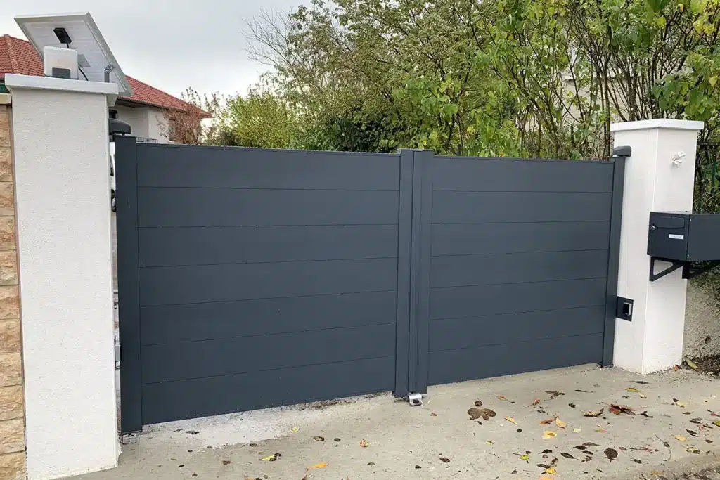 Portail aluminium Brignais par l'Atelier de l'Alu