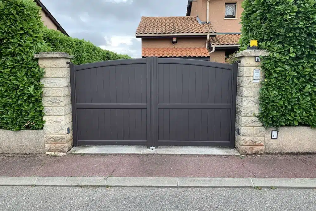 Portail aluminium Oullins par l'Atelier de l'Alu