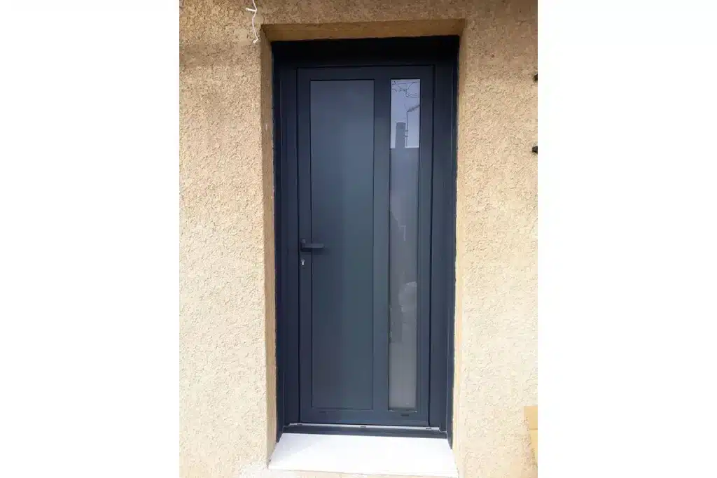 Porte entrée aluminium Chaponost par l'Atelier de l'Alu