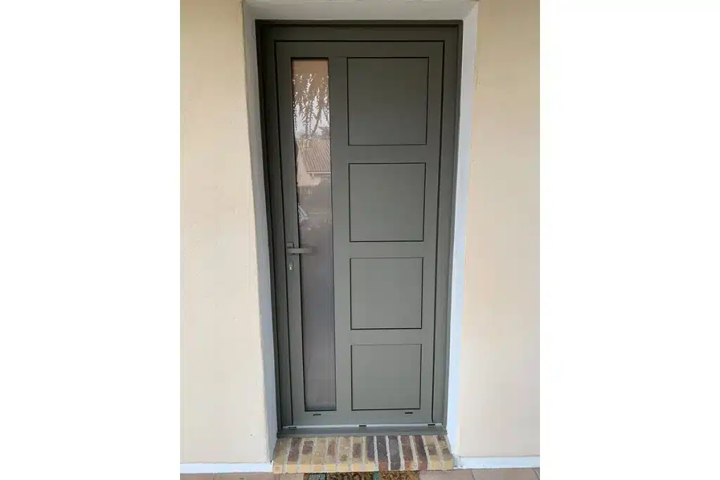 Porte aluminium anthracite Oullins par l'Atelier de l'Alu