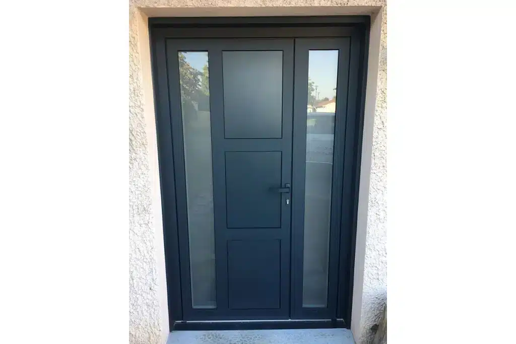 Porte aluminium Saint-Genis-Laval par l'Atelier de l'Alu