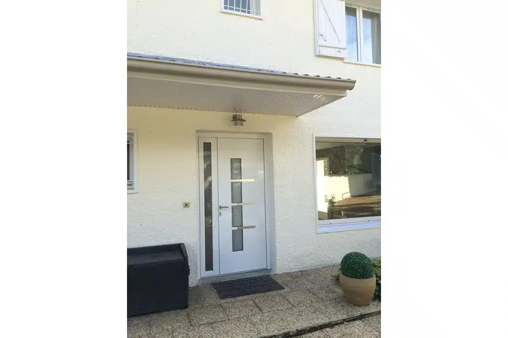 Porte aluminium Solaize par l'Atelier de l'Alu