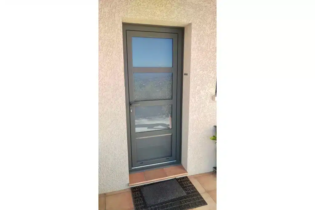 Porte aluminium Vernaison par l'Atelier de l'Alu