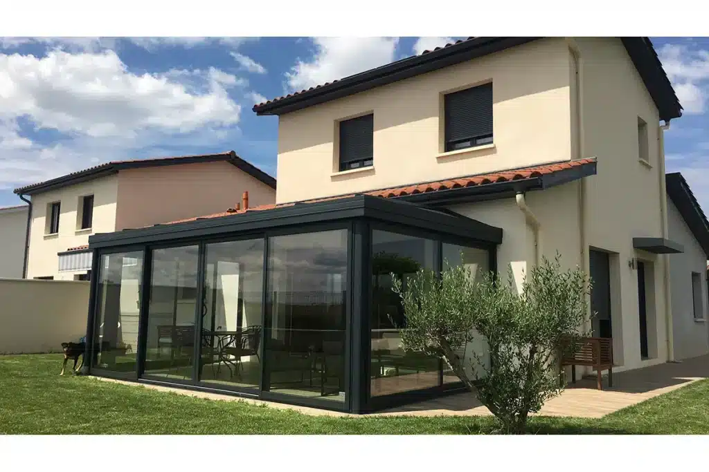 Véranda aluminium anthracite Communay par l'Atelier de l'Alu