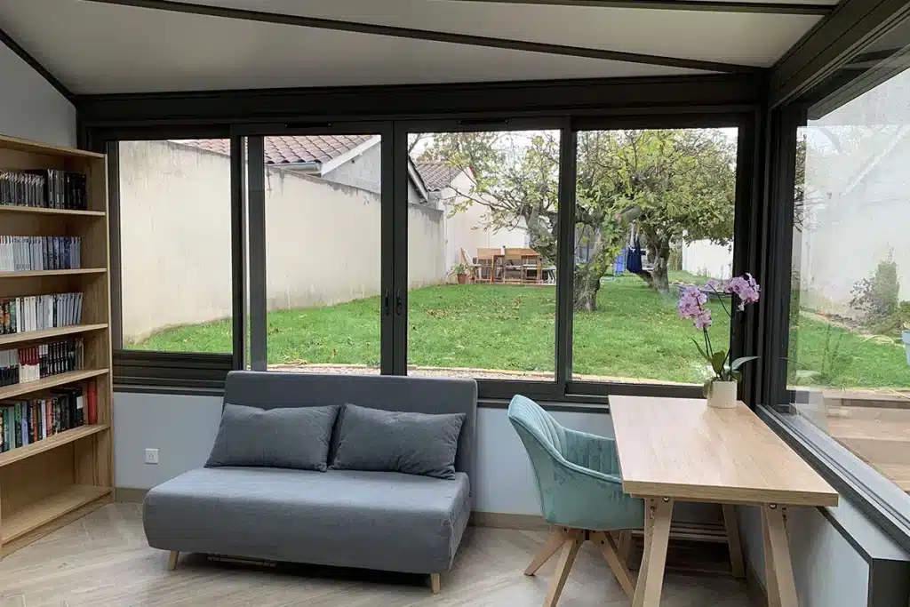 Véranda aluminium anthracite Marcy par l'Atelier de l'Alu