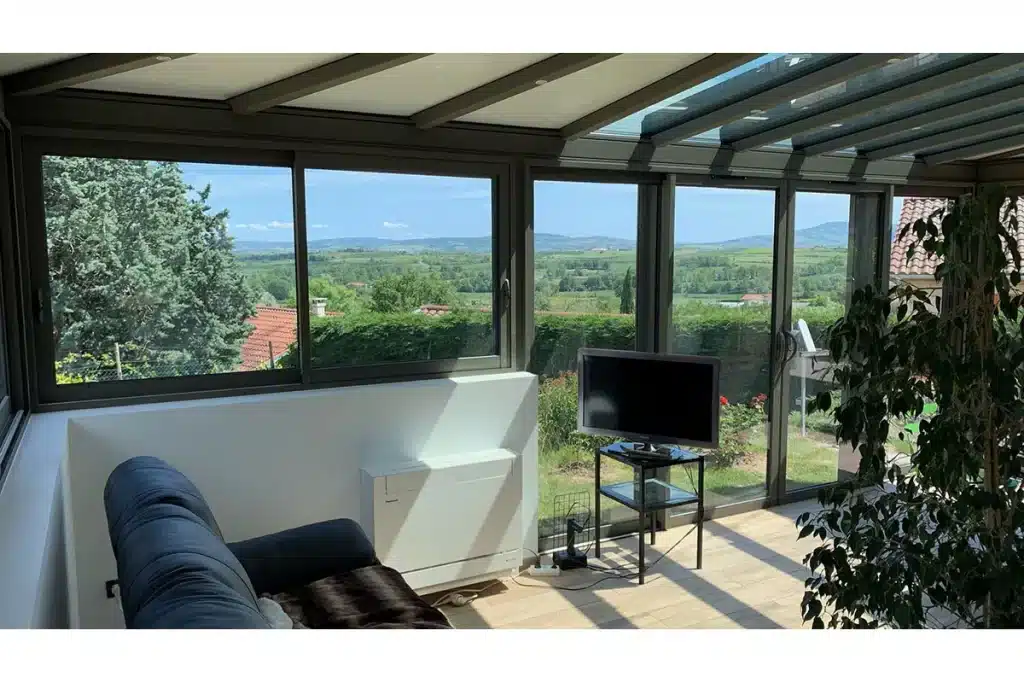 Véranda aluminium anthracite monts-d-Or par l'Atelier de l'Alu