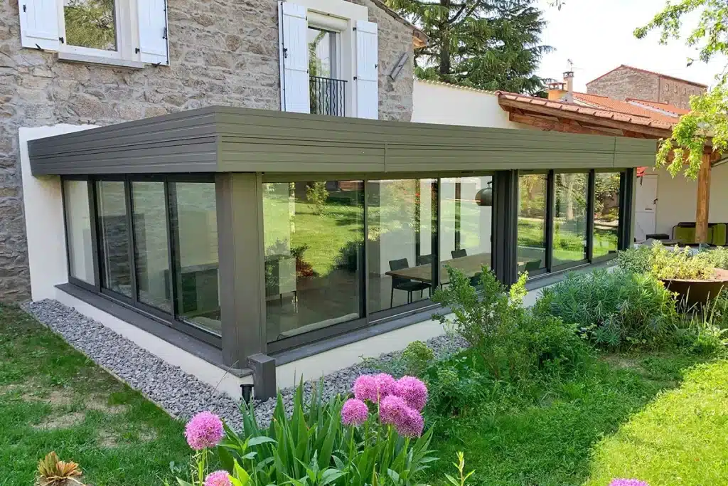 Véranda aluminium anthracite Mornant par l'Atelier de l'Alu