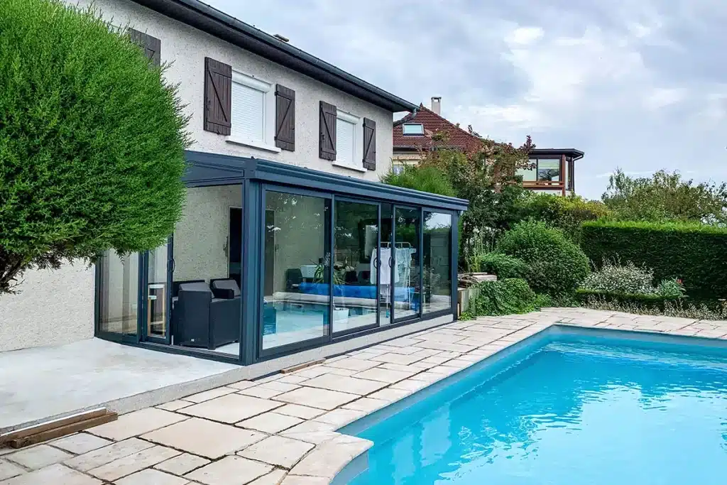 Véranda aluminium anthracite Sainte-Foy-Les-Lyon par l'Atelier de l'Alu