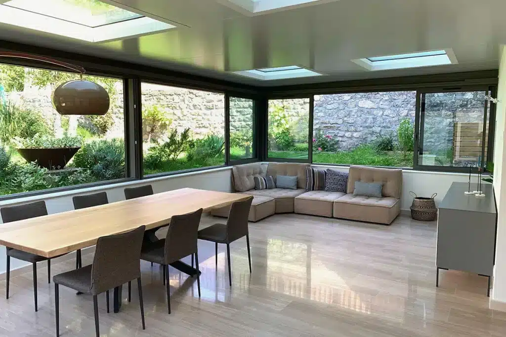 Véranda aluminium anthracite Vernaison par l'Atelier de l'Alu