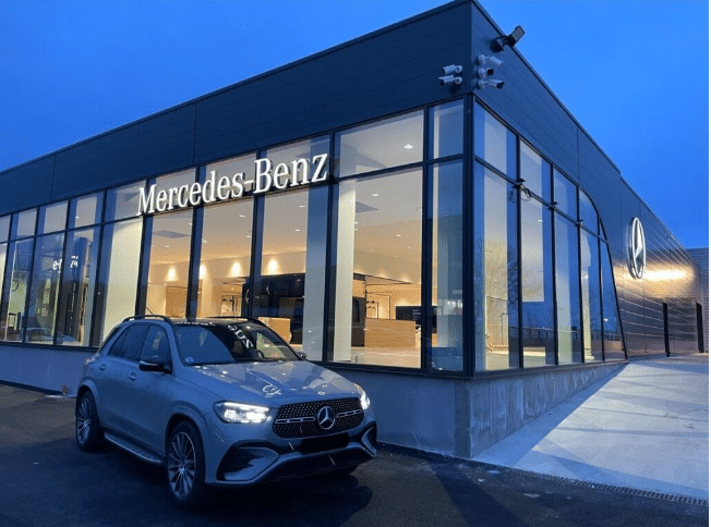 Baies coulissantes aluminium garage par l'Atelier de l'Alu