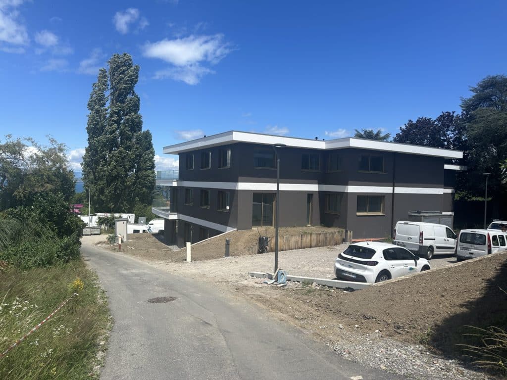 Fenêtres coulissantes aluminium entreprises par l'Atelier de l'Alu