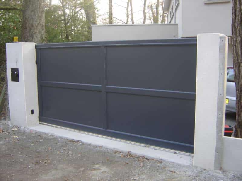 Portail en Aluminium Brindas par l'Atelier de l'Alu