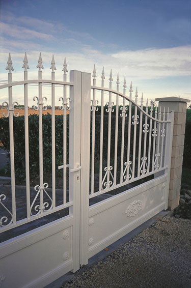 Portail Aluminium Vaugneray par l'Atelier de l'Alu
