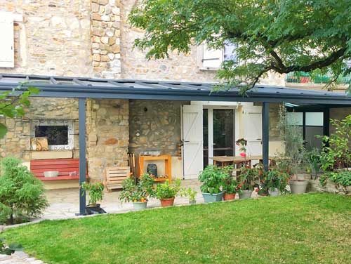 Véranda Saint Symphorien d’Ozon par l'Atelier de l'Alu