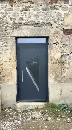 Francheville : votre porte d'entrée aluminium sur mesure