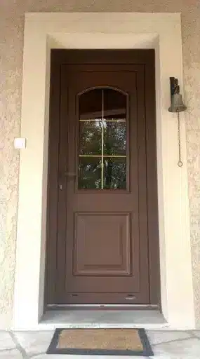 Porte d'entrée aluminium à Charly