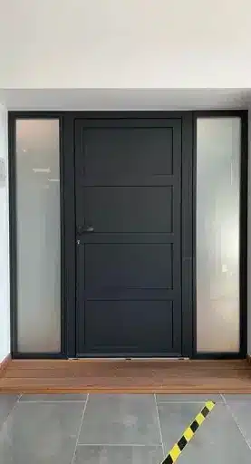 Porte d'entrée aluminium à Vourles